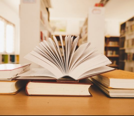 Esensi Buku dan Peran Strategis Penerbitan Kampus