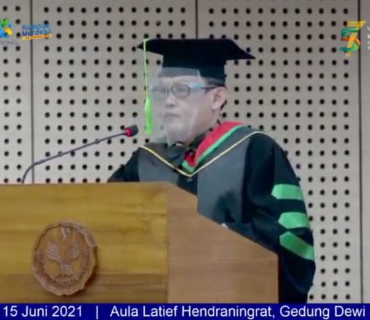 Dilantik Menjadi Guru Besar, Prof. Fahrurrozi Sampaikan Orasi Ilmiah Model Penilaian Membaca