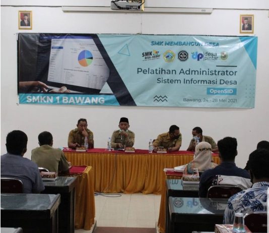 SMKN 1 Bawang Kembangkan Sistem Informasi Desa Bersama Konsorsium Desa Pintar