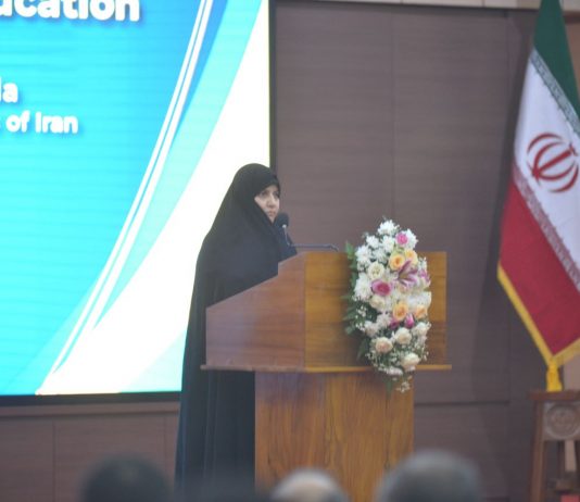 Ibu Negara Iran Berikan Kuliah Umum Filsafat Pendidikan di Universitas Negeri Jakarta