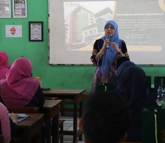 Kembangkan Kearifan Lokal Budaya Betawi, Dr. Linda Zakiah Melakukan Pendampingan Guru SD Lewat Media Buku Cerita Interaktif