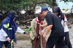 Pembelajaran Berbasis Pengalaman dalam Kunjungan Edukatif ke Ekowisata Mangrove Pandang Tak Jemu