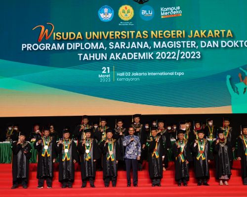 UNJ Kukuhkan 1.776 Lulusan Pada Wisuda Semester 117 Tahun 2022-2023